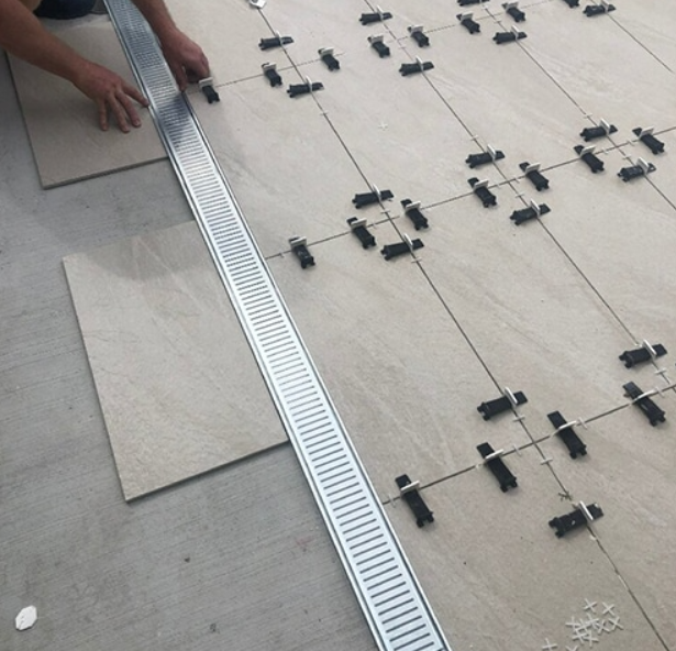 1100mm Brushed Silver 100mm x 14mm Grate