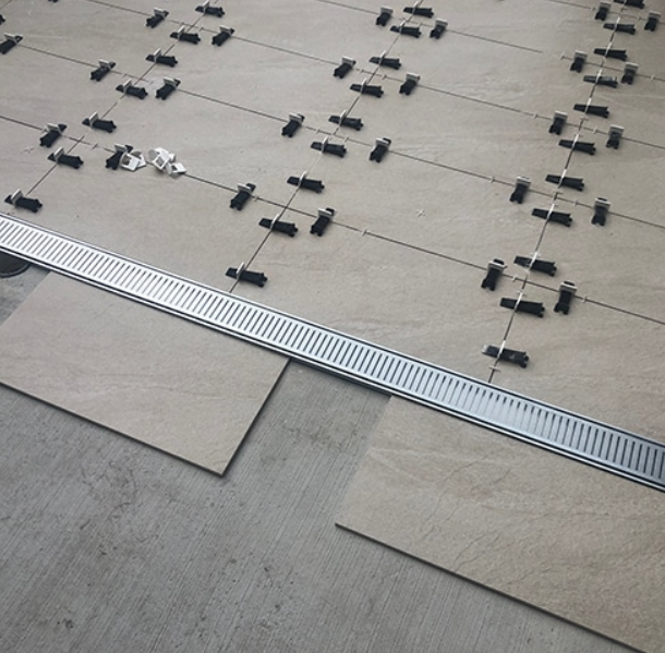 1800mm Brushed Silver 100mm x 14mm Grate