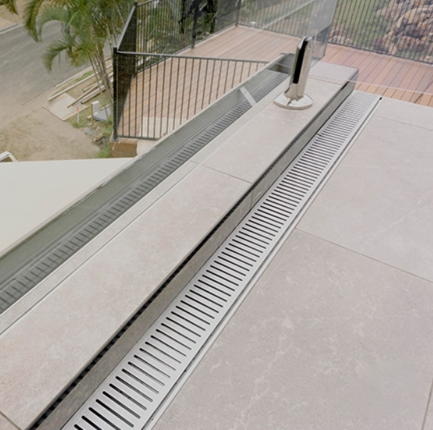 300mm Brushed Silver 100mm x 14mm Grate